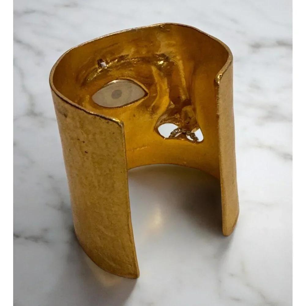 Unbranded luxury gold